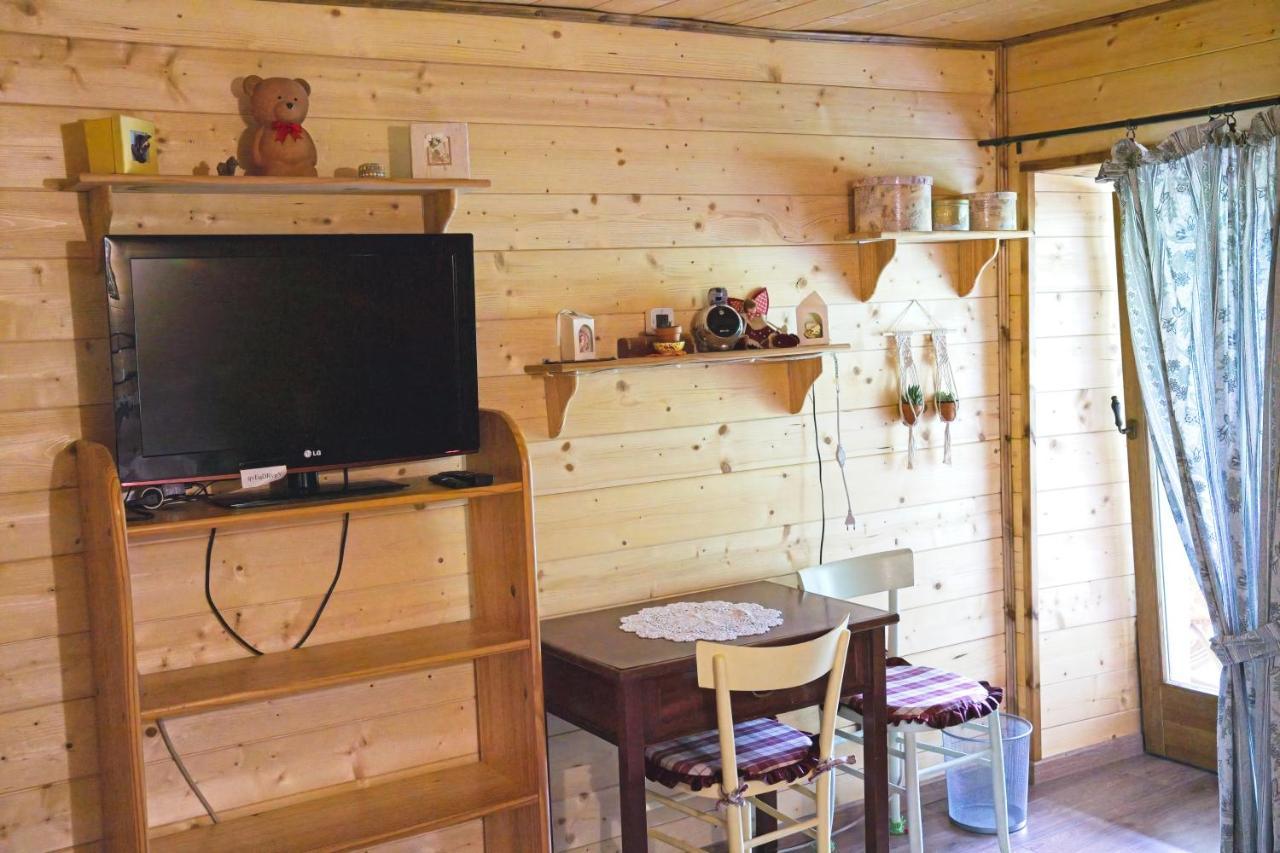 Shanty Calasca-Castiglione Luaran gambar